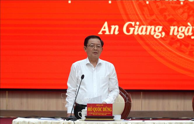 Phó Thủ tướng Hồ Quốc Dũng phát biểu chỉ đạo. Ảnh: Văn Sĩ - TTXVN