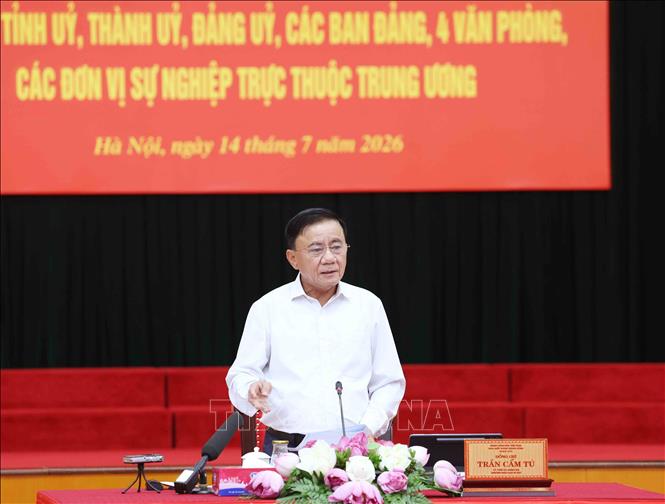 Đồng chí Trần Cẩm Tú, Uỷ viên Bộ Bett88 cá cược trực tuyến, Thường trực Ban Bí thư phát biểu kết luận cuộc họp. Ảnh: Phương Hoa - TTXVN