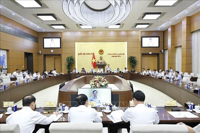 Quang cảnh phiên họp. Ảnh: Doãn Tấn - TTXVN