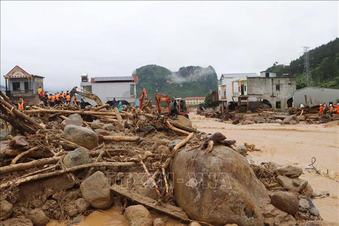 Lai Châu huy động tối đa các lực lượng tham gia cứu hộ, cứu nạn, khắc phục hậu quả thiên tai để người dân xã Mường Than sớm ổn định cuộc sống Ảnh: Nguyễn Oanh - TTXVN